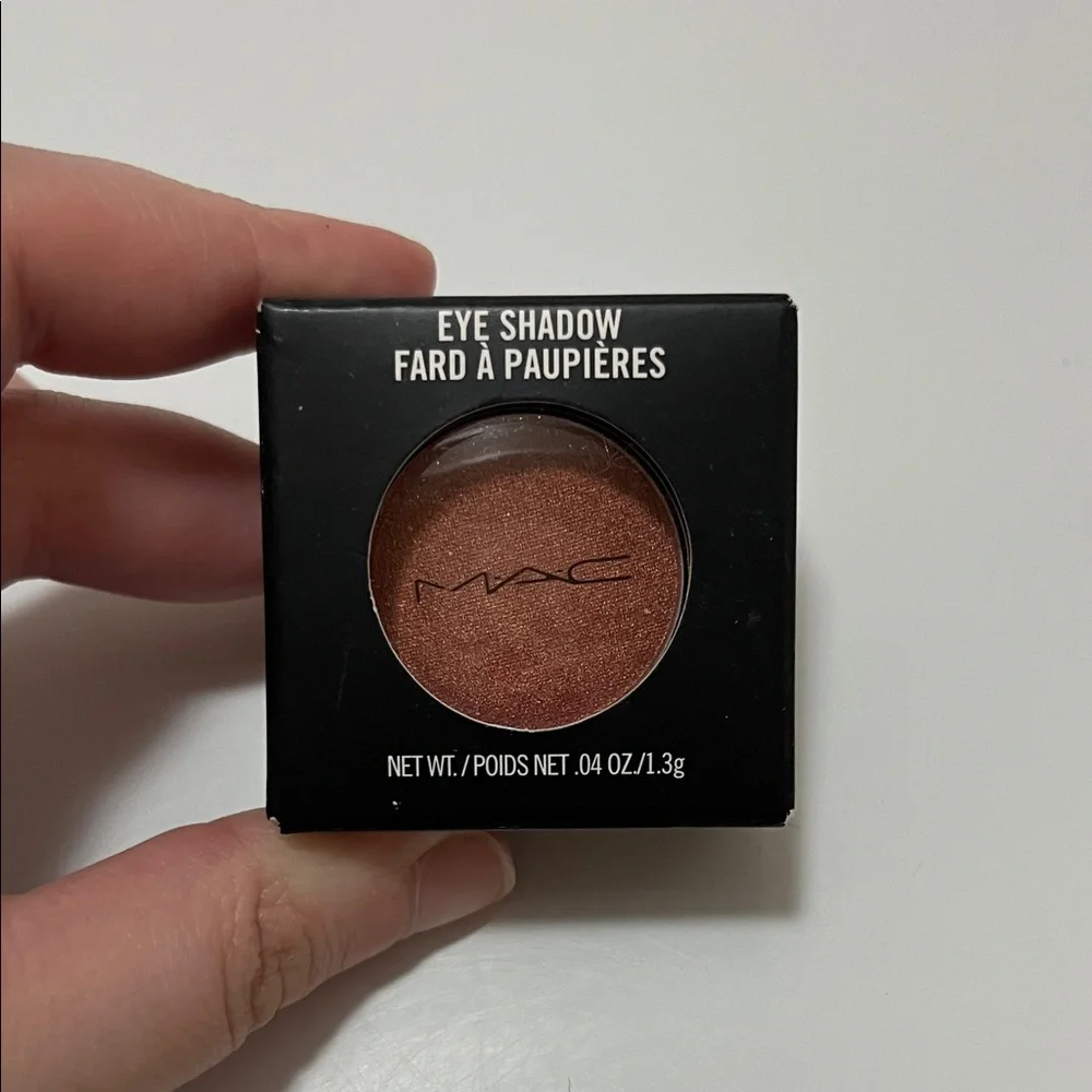 New MAC Cosmetics Eye Shadow - Expensive Pink Veluxe Pearl